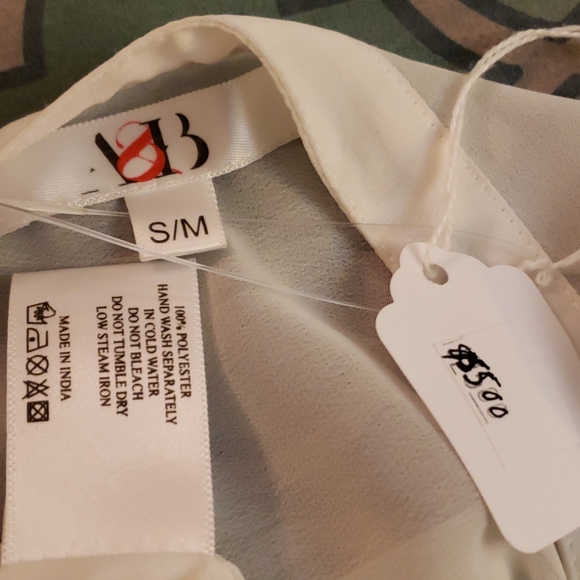 A&B Top With Multi-Coloured Pom Pom Size S/M - Picture 8 of 8